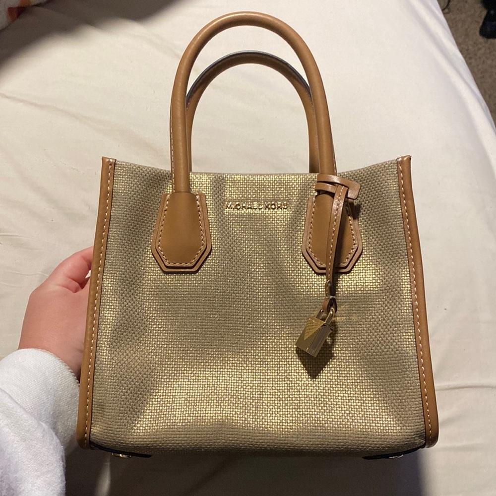 Super cute Michael Kors tote bag